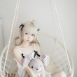 十万珍吱伏特粉丝群原图:《花与猫》摄影作品